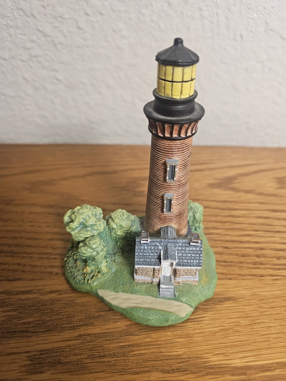 Spoontiques Currituck Beach Lighthouse Figurine #009088 Corolla NC Outer Banks